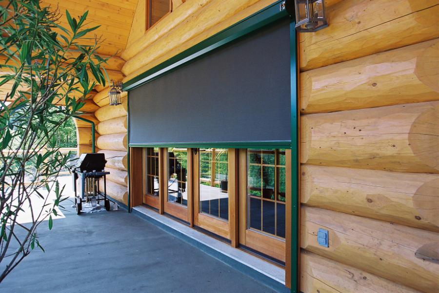 Custom screen on cabin deck